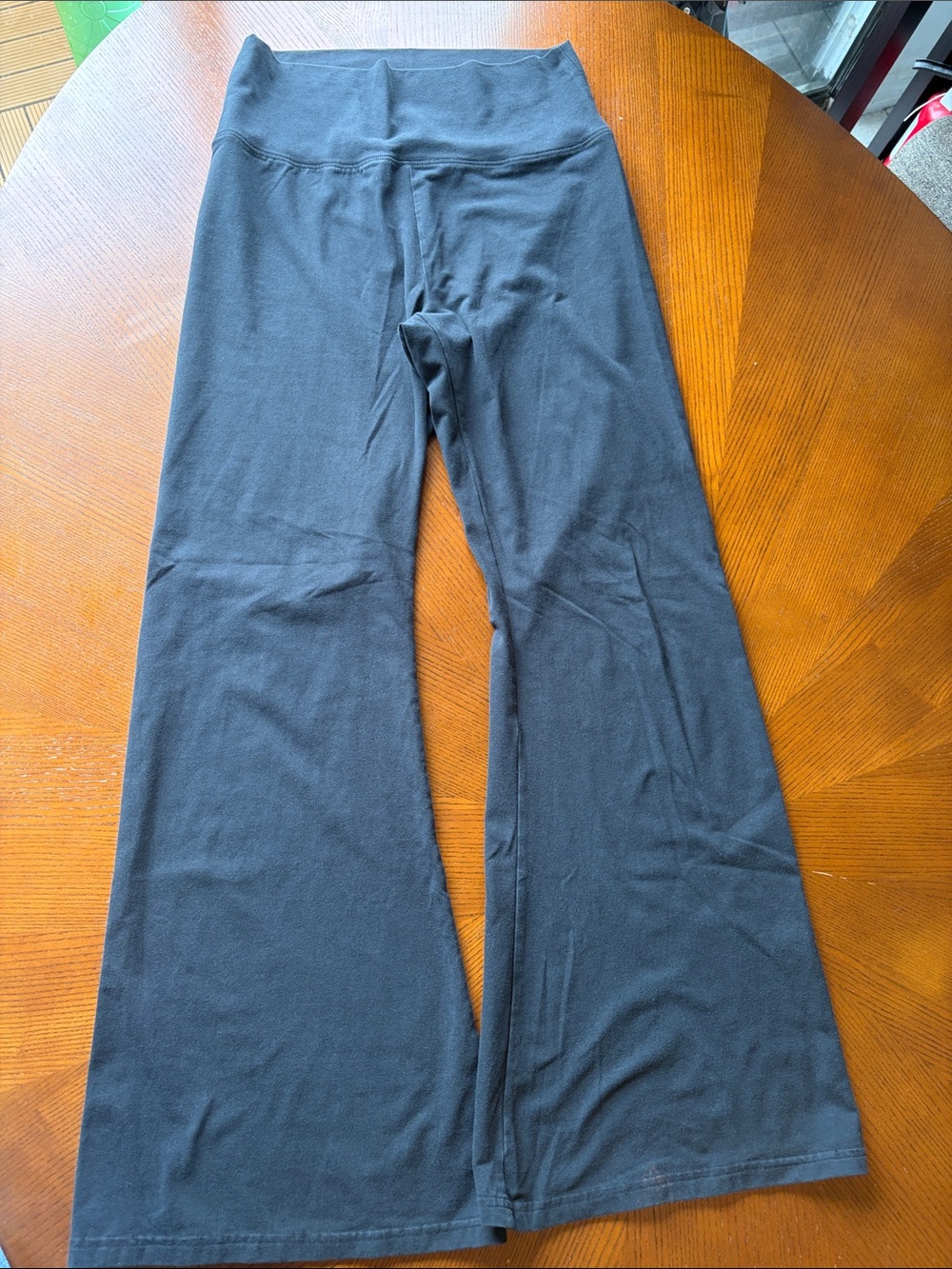 Aerie Offline Black Flared Leggings in Large